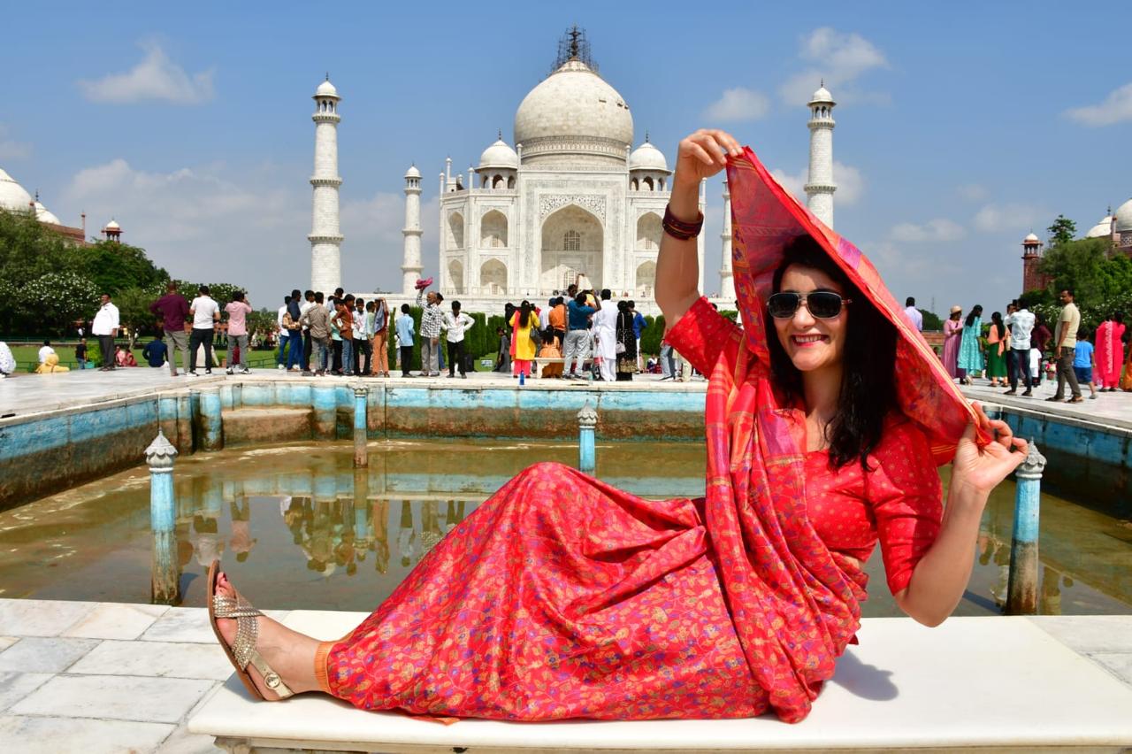 Taj Mahal & Mausoleum Skip-The-Line Tickets & guided tour