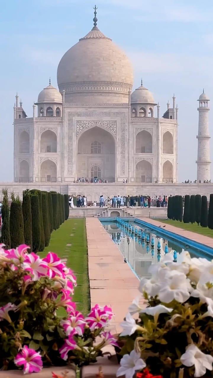 Taj mahal, Agra Fort, Fatehpur Sikri Tour From Delhi by Car