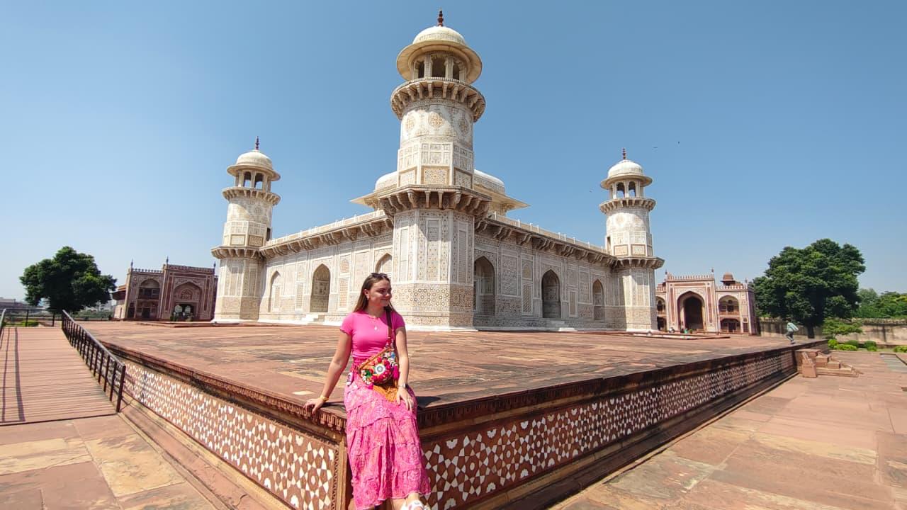 Taj Mahal & Mausoleum Skip-The-Line Tickets & guided tour