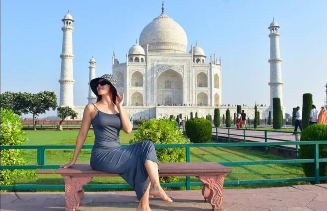 2 Days Taj Mahal and Agra Overnight Tour From Delhi