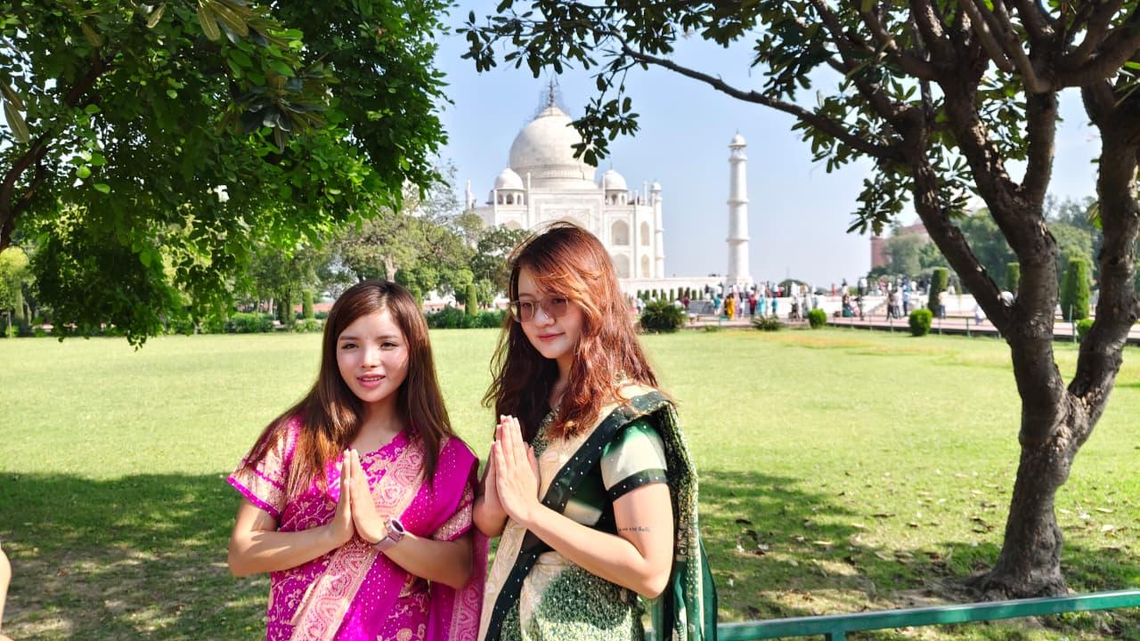Taj Mahal & Mausoleum Skip-The-Line Tickets & guided tour